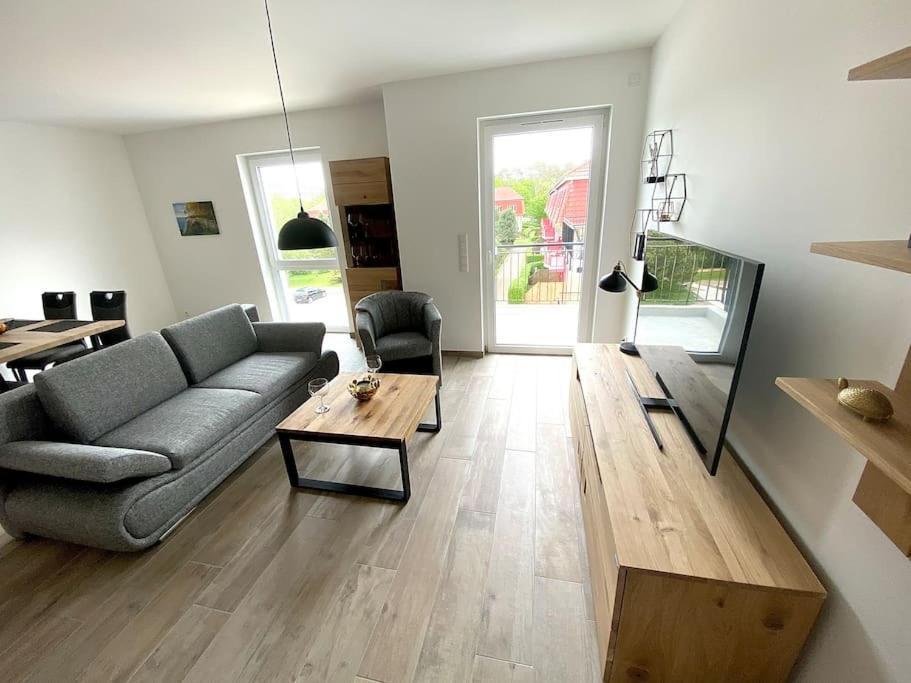 Ferienwohnung Tor Zum Meer - Neubau Mit Sauna, Fahrstuhl Und Tiefgarage Кюлунгсборн Екстер'єр фото